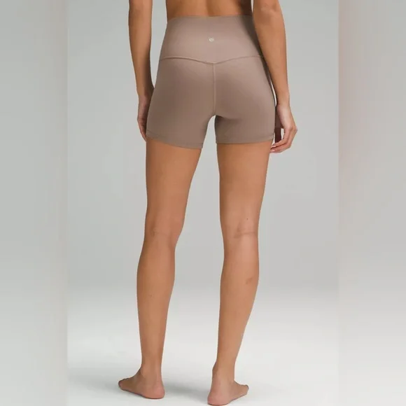 EUC Lululemon 6 Align Shorts 4” Taupetastic - Picture 1 of 5
